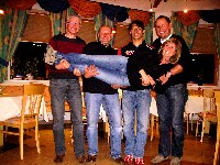 Manfred Pichler, Kurt Strobl, Michael Kurz und Radlwolf mit Betreuerin Silke Napetschig bei der Besprechung am Wochenende