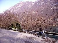 Cavazzosee im Hintergrund Monte Simeone