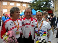 Manfred Gattringer, Wolfgang Dabernig und Zeitfahrweltmeister Wolfgang Eibeck