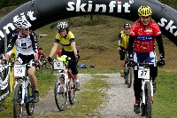 v.l.n.r. Erwin und Christa Kogler, Kurt Strobl und Radlwolf im Ziel