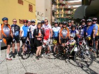 Die Teilnehmer des Radkurses 2011 vor dem Hotel Marina in Gatteo/Mare