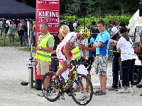 Radlwolf beim Start auf die 18 km lange Radstrecke