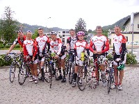 Trainer Paul Lanegger, Wolfgang Eibeck, Ernst Scheiber, Alexander Hohlrieder, Mannschaftsf&uuml;hrer Alois N&ouml;ckler, Anita Ruetz, Manfred Gattringer und Radlwolf