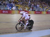 Radlwolf wird von Pierre Senska im 3000m Verfolgungsrennen nach 2000m eingeholt