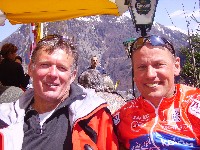 Rettungshubschrauberpilot Johann Fischer und Radlwolf