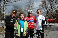 Triathlet Dominik Pacher, Andrea Zweibrot, Radlwolf und Triathlet Werner Uran
