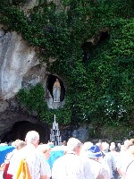 Die Erscheinungsgrotte von Lourdes