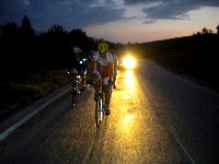 Die letzten Kilometer eines unbeschreiblich schönen Etappe durch Kroatien in der abendlichen Dämmerung