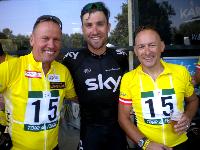 v.l. Radlwolf, Radprofi Bernhrd Eisel (9x Tour de France) und Tour de Wienerwald Organisator Fredi Schabschneider