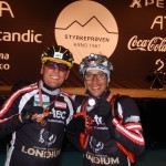 die beiden Paralypioniken sind überglücklich über ihre Leistung im Ziel in Oslo