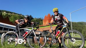 Michi und Radlwolf freuen sich auf rege Teilnahme beim „4. Radeln, Laufen und Wandern für den guten Zweck“
