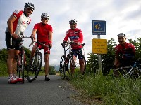 Kurt, Manfred, Radlwolf und Michi am Chemin de St. Jachues bei St. Jean d-de-Port