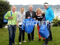v.l. Wolfgang Dabernig (Behindertenradsport); Michaela Taupe-Traer (Rudern),Landessportdirektor Reinhard Tellian, Julia Schmid (Kanu), Andreas Lausegger (Snowboard)