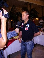 Radlwolf beim Fernsehinterview für KT1