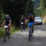 auch die Schlussfahrer Dani, Radlwolf und Christian erreichen erschöpft nach ca. 2 Stunden das Ziel