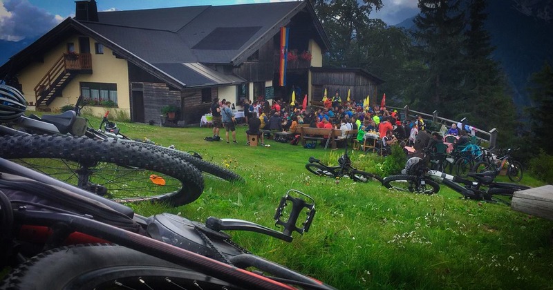 Tolle Stimmung im Ziel bei der Enzianhütte auf der Mauthner Alm