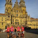 v.l. Michael, Wolfgang, Silke, Manfred, Kurt in Santiago de Compostela; Foto: © Radlwolf