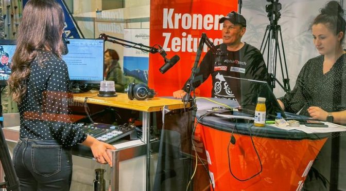 Radlwolf zu Gast auf der Kronen Zeitung Bühne bei der Outdoormesse „Drauß`n“