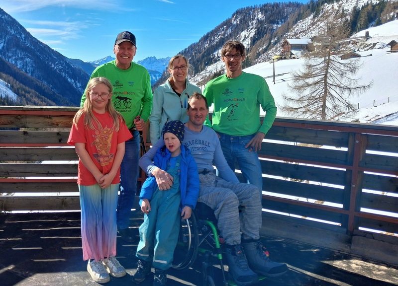 vorne v.l.: Valentina, Fabio, Manfred Lercher, hinten v.l.: Radlwolf, Petra Lercher und Michi Kurz; Foto: © Radlwolf