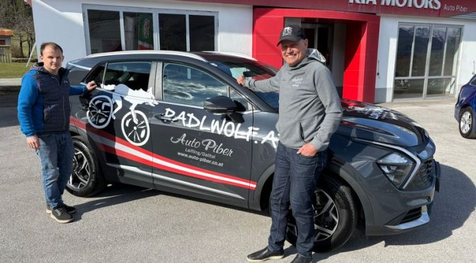 Autoübergabe im Autohaus Piber in Leifling